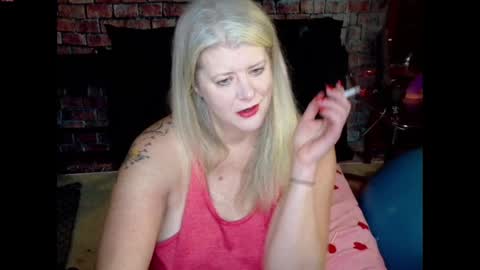 Snapshot of alicescuriosity chatting on February 15, 2025, 2:15 am Alices Curiosity online show from February 15, 2025, 2:15 am