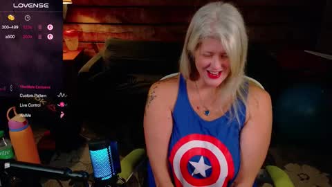 Snapshot of alicescuriosity chatting on October 1, 2025, 3:01 am Alices Curiosity online show from October 1, 2025, 3:01 am