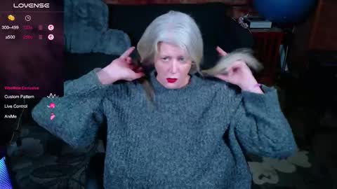 Snapshot of alicescuriosity chatting on October 16, 2025, 3:51 am Alices Curiosity online show from October 16, 2025, 3:51 am