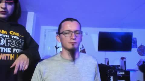 Ms. Alice and Mr. Rabbit online show from January 3, 2025, 2:21 am