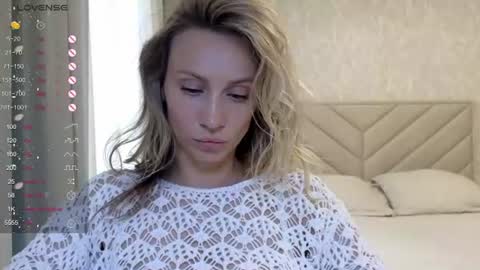 Snapshot of alicewonders_ chatting on June 11, 2026, 7:17 am Alice online show from June 11, 2026, 7:17 am