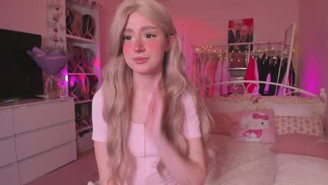 Snapshot of alicexbae chatting on May 11, 2026, 3:51 pm from wonderland online show from May 11, 2026, 3:51 pm
