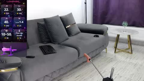 alicia beggs online show from December 22, 2025, 6:49 pm