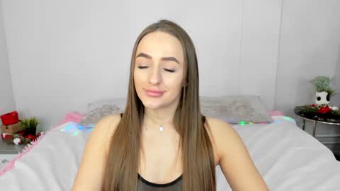Snapshot of alicia_edwards chatting on January 13, 2025, 1:56 am Mia online show from January 13, 2025, 1:56 am
