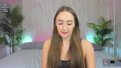 Snapshot of alicia_edwards chatting on January 24, 2025, 2:28 am Mia online show from January 24, 2025, 2:28 am