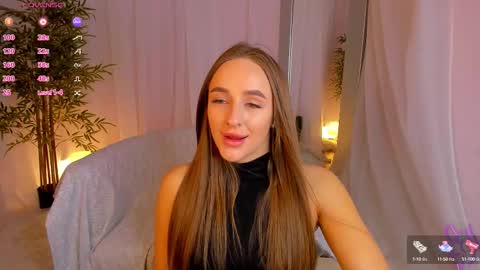 Snapshot of alicia_edwards chatting on September 23, 2025, 2:03 am Mia online show from September 23, 2025, 2:03 am