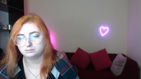 Alicia online show from November 11, 2025, 6:35 am