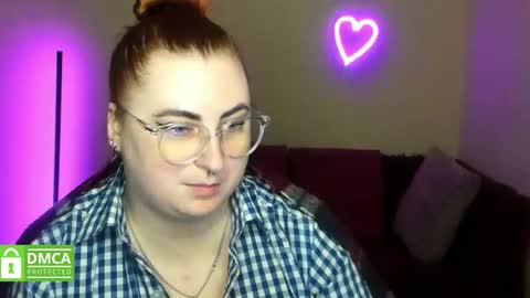 Alicia online show from November 25, 2025, 6:46 am