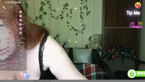 Snapshot of aliciaaared_kis chatting on June 5, 2026, 5:25 am Alicia online show from June 5, 2026, 5:25 am