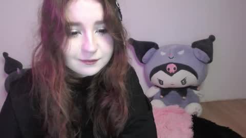 aliciamoon_ online show from September 12, 2025, 5:13 pm