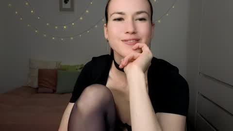 alicianoveli online show from April 18, 2026, 7:07 pm