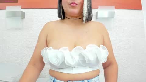 im tutti online show from May 4, 2026, 2:51 am