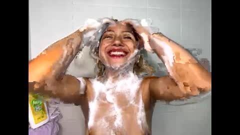 Snapshot of alicie_oconoor chatting on May 28, 2026, 1:36 am Karla Oconoor online show from May 28, 2026, 1:36 am