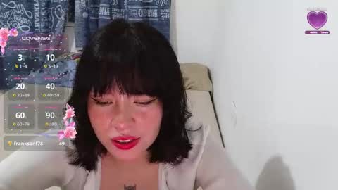 aliciia_23 online show from November 21, 2025, 11:25 pm