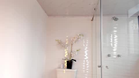 Ali Diaz online show from March 1, 2025, 6:54 pm