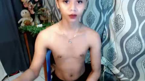 aliexagrey online show from February 1, 2026, 9:57 pm