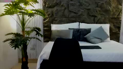 Snapshot of aliice_greco chatting on July 18, 2026, 12:09 pm Alice online show from July 18, 2026, 12:09 pm