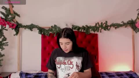 Snapshot of aliice_walker_ chatting on December 9, 2024, 12:30 pm aliice_walker_ online show from December 9, 2024, 12:30 pm