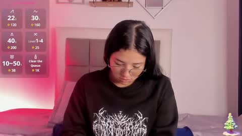 Snapshot of aliice_walker_ chatting on January 18, 2025, 12:04 pm aliice_walker_ online show from January 18, 2025, 12:04 pm