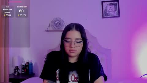 Snapshot of aliice_walker_ chatting on February 3, 2025, 3:17 pm aliice_walker_ online show from February 3, 2025, 3:17 pm