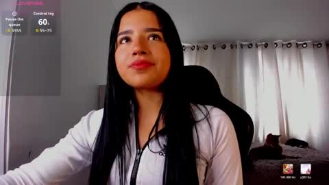 aliice_walker_ online show from March 27, 2026, 4:51 pm