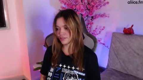 aliicefm online show from October 6, 2025, 6:33 am