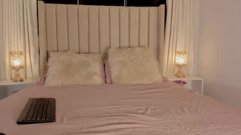 Alisson  online show from July 26, 2026, 3:36 am