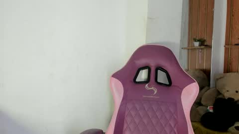 alika online show from November 13, 2025, 2:49 pm