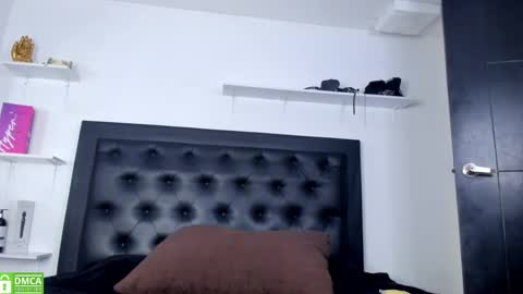 Snapshot of alika_jonhson_ chatting on April 2, 2026, 1:20 pm alika_jonhson_ online show from April 2, 2026, 1:20 pm