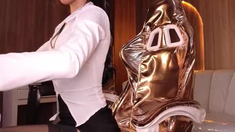 alina_b_ online show from March 10, 2026, 8:14 pm