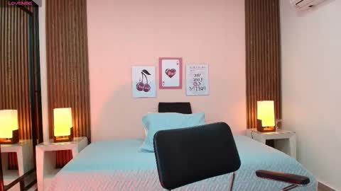 Alina online show from December 2, 2025, 11:26 am