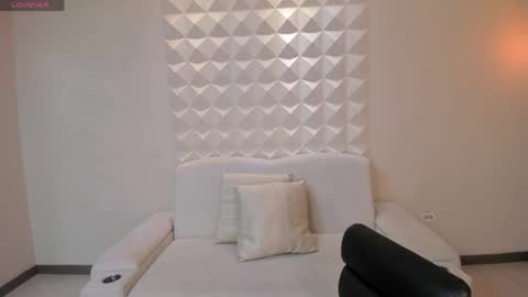 Snapshot of alinakravitz_ chatting on June 6, 2026, 7:07 pm alinakravitz_ online show from June 6, 2026, 7:07 pm