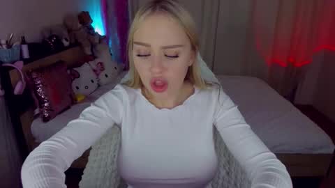 alinaocean online show from October 9, 2025, 6:28 pm