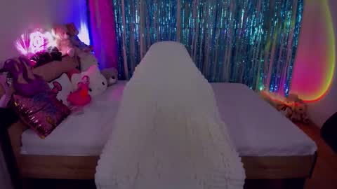 alinaocean online show from October 26, 2025, 7:20 pm