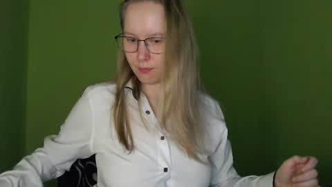 Snapshot of alinasei chatting on June 22, 2026, 12:13 pm alinasei online show from June 22, 2026, 12:13 pm