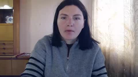 Snapshot of alinaxjames chatting on May 1, 2026, 11:48 am AlinaxJames online show from May 1, 2026, 11:48 am