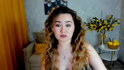 alineleee online show from April 4, 2026, 11:18 am
