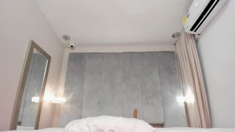 Alinna  online show from February 11, 2025, 10:28 pm