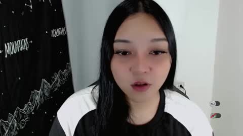 Shanti xhey online show from March 9, 2026, 10:52 am