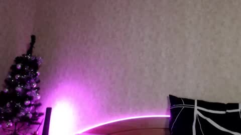 alisaadoll online show from January 11, 2026, 1:05 pm