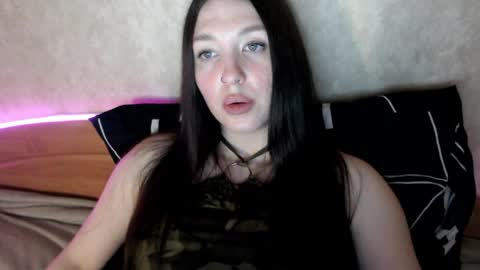 alisaadoll online show from April 20, 2026, 12:30 pm