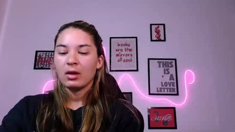 Snapshot of alisarossy chatting on June 15, 2026, 3:42 am Alisa online show from June 15, 2026, 3:42 am