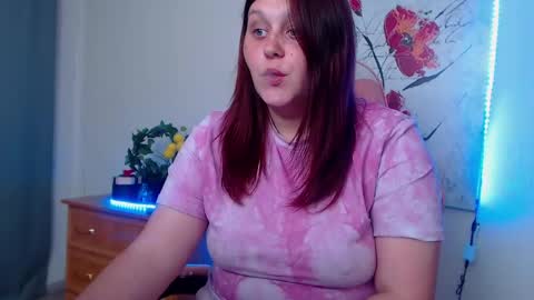 Snapshot of alisawoods_ chatting on June 7, 2026, 12:53 pm Alisa online show from June 7, 2026, 12:53 pm
