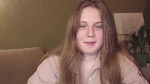 Snapshot of alisaxxxshy chatting on May 20, 2026, 9:43 pm alisaxxxshy online show from May 20, 2026, 9:43 pm