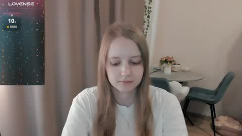 Snapshot of alisha_ley chatting on June 12, 2026, 12:04 pm Alya online show from June 12, 2026, 12:04 pm