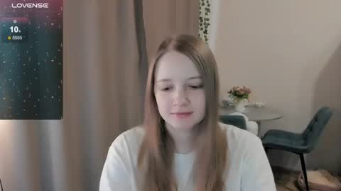 Snapshot of alisha_ley chatting on June 18, 2026, 10:19 am Alya online show from June 18, 2026, 10:19 am
