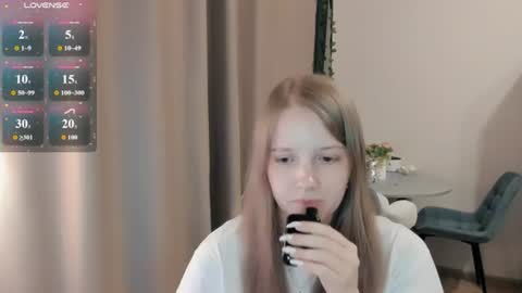 Snapshot of alisha_ley chatting on July 18, 2026, 8:01 pm Alya online show from July 18, 2026, 8:01 pm