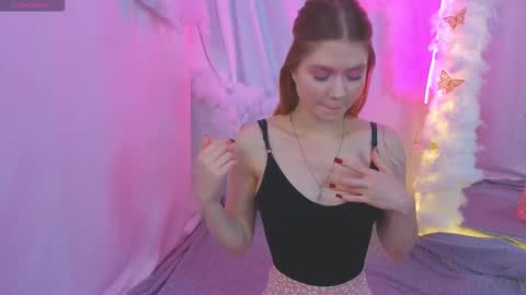 Alisia online show from October 28, 2025, 3:47 pm