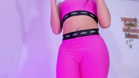 Alisia online show from November 30, 2025, 9:02 am