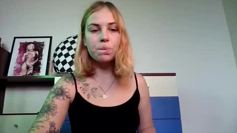 Alisa online show from October 27, 2025, 10:41 am